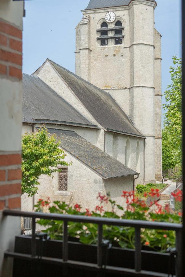 Relais De La Loire Hotel Montlivault Exterior photo